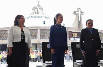 La presidenta Claudia Sheinbaum (al centro) encabezó el evento “Sí al desarme, el pasado 9 de julio. (Crédito: Presidencia)