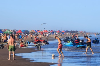 Fútbol, kitesurf y deportes acuáticos,
