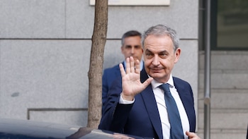 Zapatero admite que fue él quien propuso a sus hijas para Análisis Relevante y el juez señala que los tres concentraron casi todo el dinero de la consultora: siete claves de la declaración