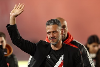 El DT saludó varias veces