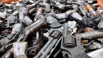 Parte de las armas destruidas