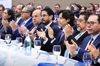 Representantes del sector industrial y energético asisten a la inauguración del Congreso Regional de Energía COREN 2026 en San Salvador (Cortesía: ASI).
