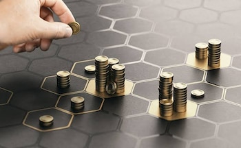 La estructura de los fondos mutuos en Perú evidencia cómo una estrategia puede distribuirse entre distintos activos.
