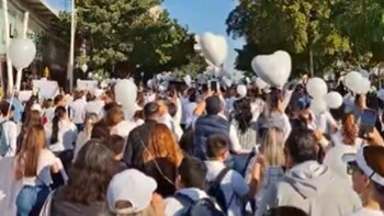 Las y los manifestantes portaban