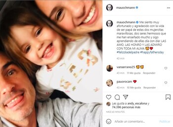 Mauricio Ochmann a lado de