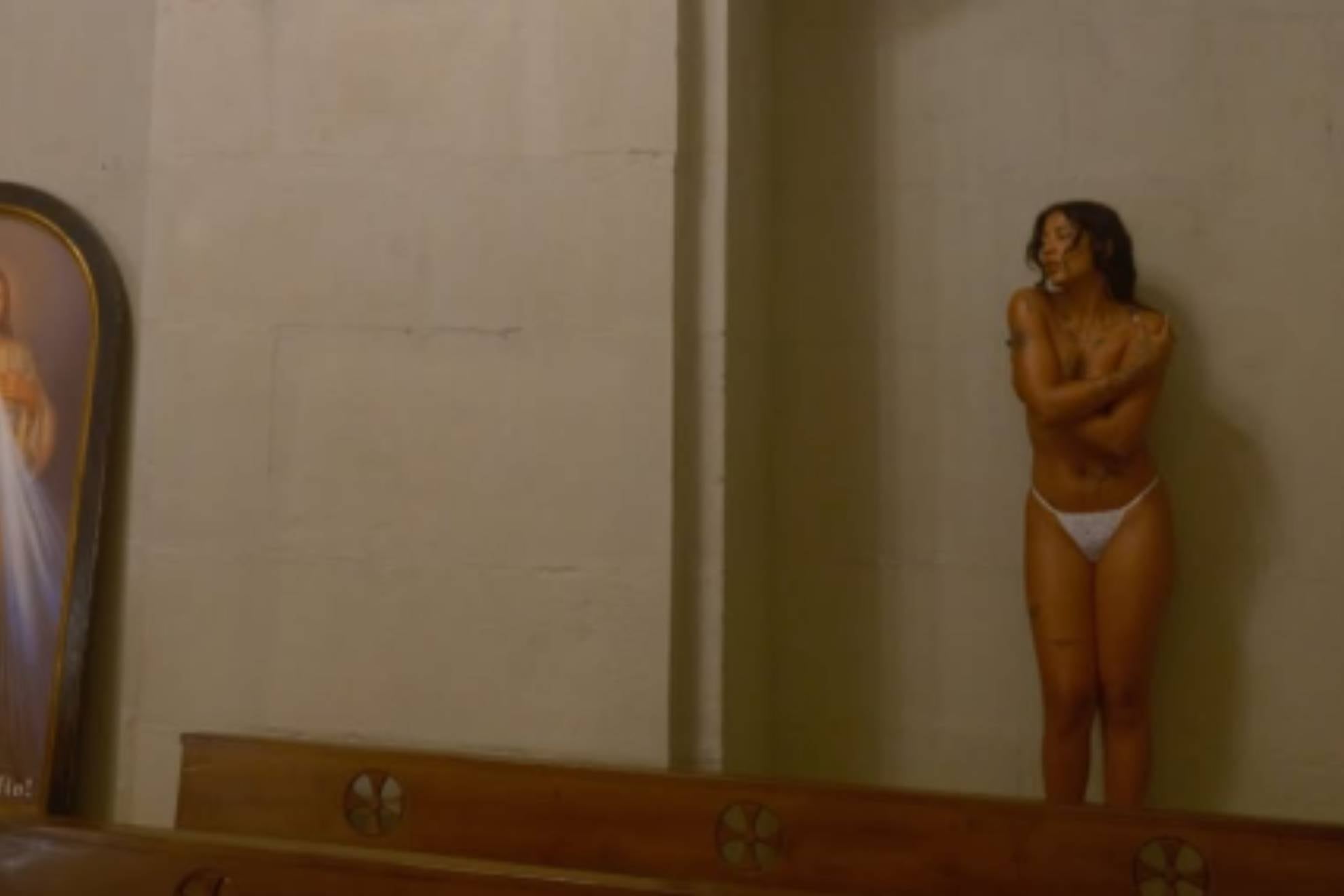 Tokischa en la Iglesia de San Sebastán. (Instagram/Tokischa)