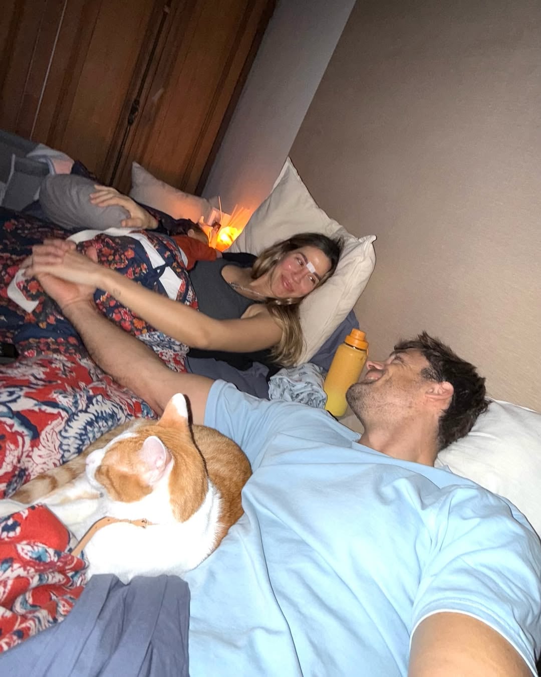 Jimena ya tiene a Torino, un gato que adoptaron junto a Momo, su hijo