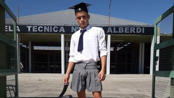 Luis Villafañe (18) asistió en