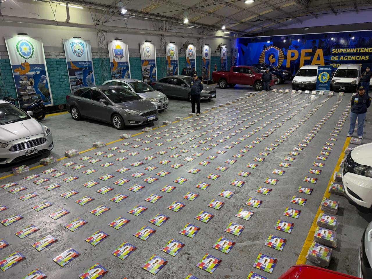 Los 2200 álbumes encontrados por la Federal