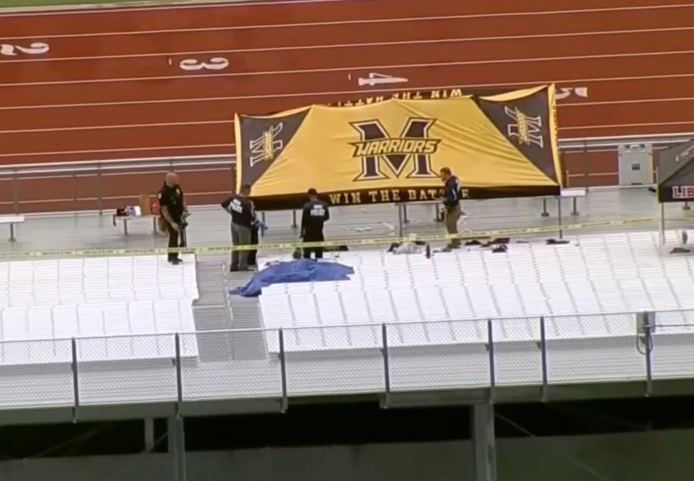 Un enfrentamiento breve en las gradas desencadenó una tragedia y dejó en el centro del debate el límite entre el instinto de protección y la responsabilidad penal (FOX 4 Dallas-Fort Worth)