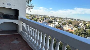 Si tienen expansiones y conexión