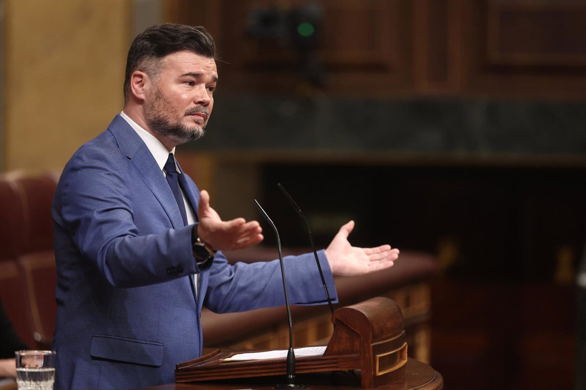 Rufián dice que ERC se abstendrá en la ley de multirreincidencia al no compartir su «tufillo racista»