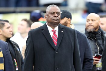 El ministro de Defensa de