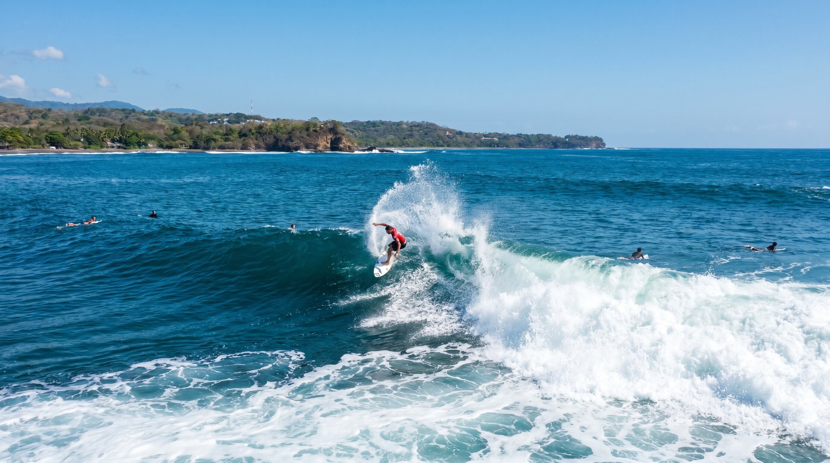 Equipos de Protección Civil monitorearán las playas privadas y públicas para prevenir incidentes.