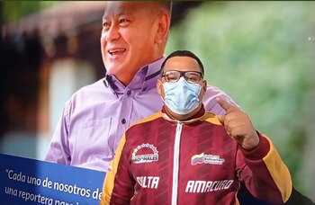 El estudiante Arnold Suárez resaltando