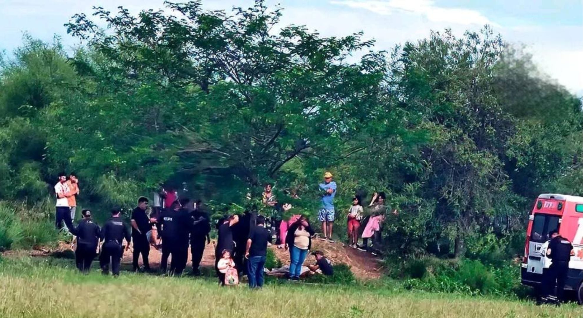 La mujer fue encontrada herida en plena vía pública