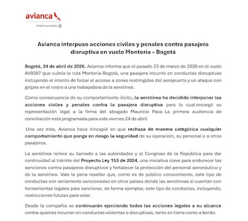 Una pasajera acusada de agredir físicamente a una trabajadora de Avianca durante un vuelo comercial entre Montería y Bogotá enfrenta ahora acciones civiles y penales impulsadas por la compañía - crédito Avianca