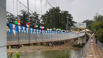 Remesas y esfuerzo comunitario: así se construyó el puente “El Migrante” en San Miguel Chicaj, Guatemala
