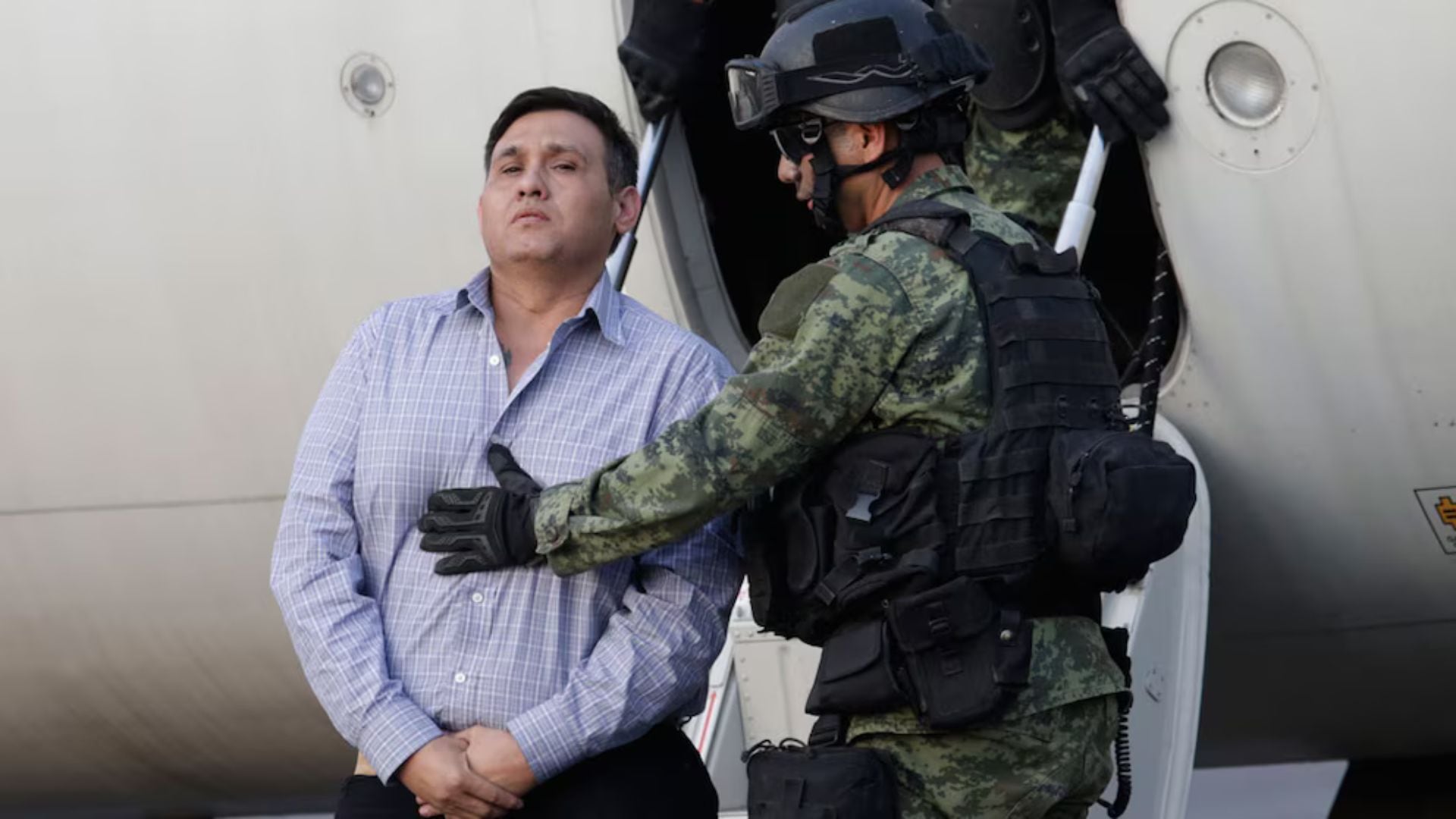 Omar Treviño Morales, alias ‘El Z-42’, exlíder de Los Zetas, amenazó a un guardia en una prisión de Virginia al insinuar que podía obtener su información personal en un mes. Tras el incidente, fue trasladado a una cárcel federal en Pensilvania bajo estrictas medidas de seguridad. (REUTERS)