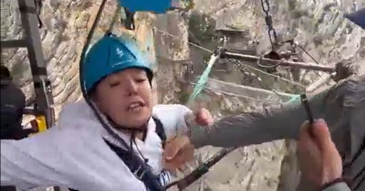 Horror en Daguestán: Video captura el momento en que obligan a una turista a lanzarse al vacío
