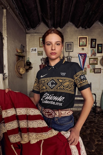 (Chivas)
