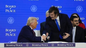 Javier Milei saluda a Donald