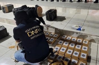 Los agentes de la DNPA y fuerzas especiales participaron en las labores de búsqueda dentro de los manglares.
(Foto: Policía Nacional)