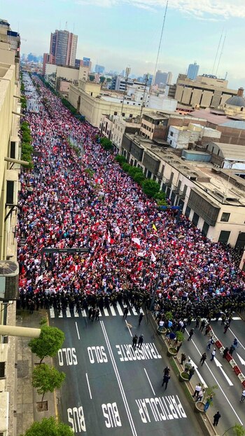 Marcha contra la gestión de