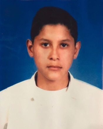 Josué Miranda Elizondo tenía 14 años cuando desapareció el 4 de junio de 2011 en Santa Ana, El Salvador. Su familia lo busca desde entonces.