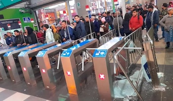 Vidrio roto luego del incidente en la estación Bayóvar.