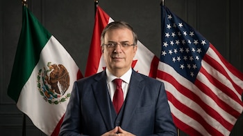 La Secretaría de Economía informó tras consultas con Washington que las exportaciones que cumplen las reglas de origen del T-MEC no entrarían en la medida, y tampoco las mercancías cubiertas por las órdenes 232. (Infobae-Itzallana)