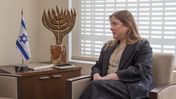 Entrevista a Dana Erlich, embajadora israelí en funciones en España: “Vemos en el Gobierno una condena sistemática contra Israel que ya parece desproporcionada”