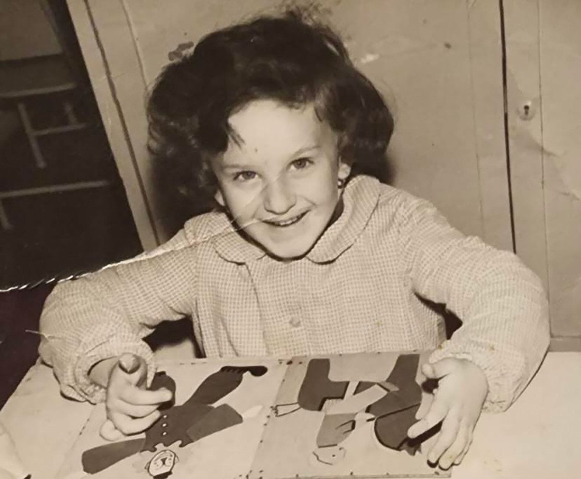 La pequeña Julia Zenko en sus años de educación inicial en el barrio de La Paternal, donde vivió hasta sus 6 años