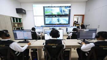 Dina Ercilia Boluarte Zegarra inaugura