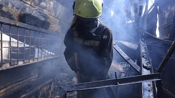 Un incendio en una escuela femenina del centro de Kenia deja al menos diez alumnas muertas