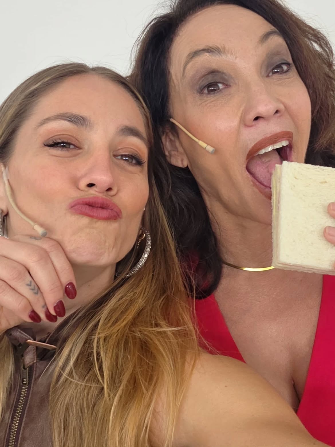 Rochi Igarzábal y Ernestina Pais, compañeras de escenario y amigas fuera de él.