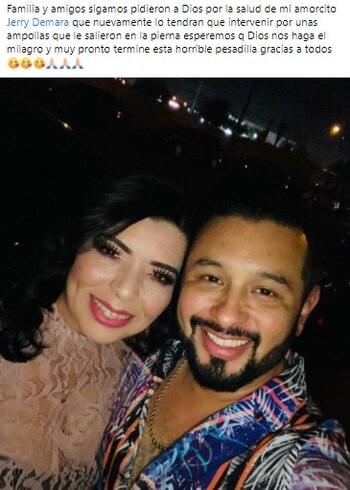 Su esposa se mantuvo actualizando