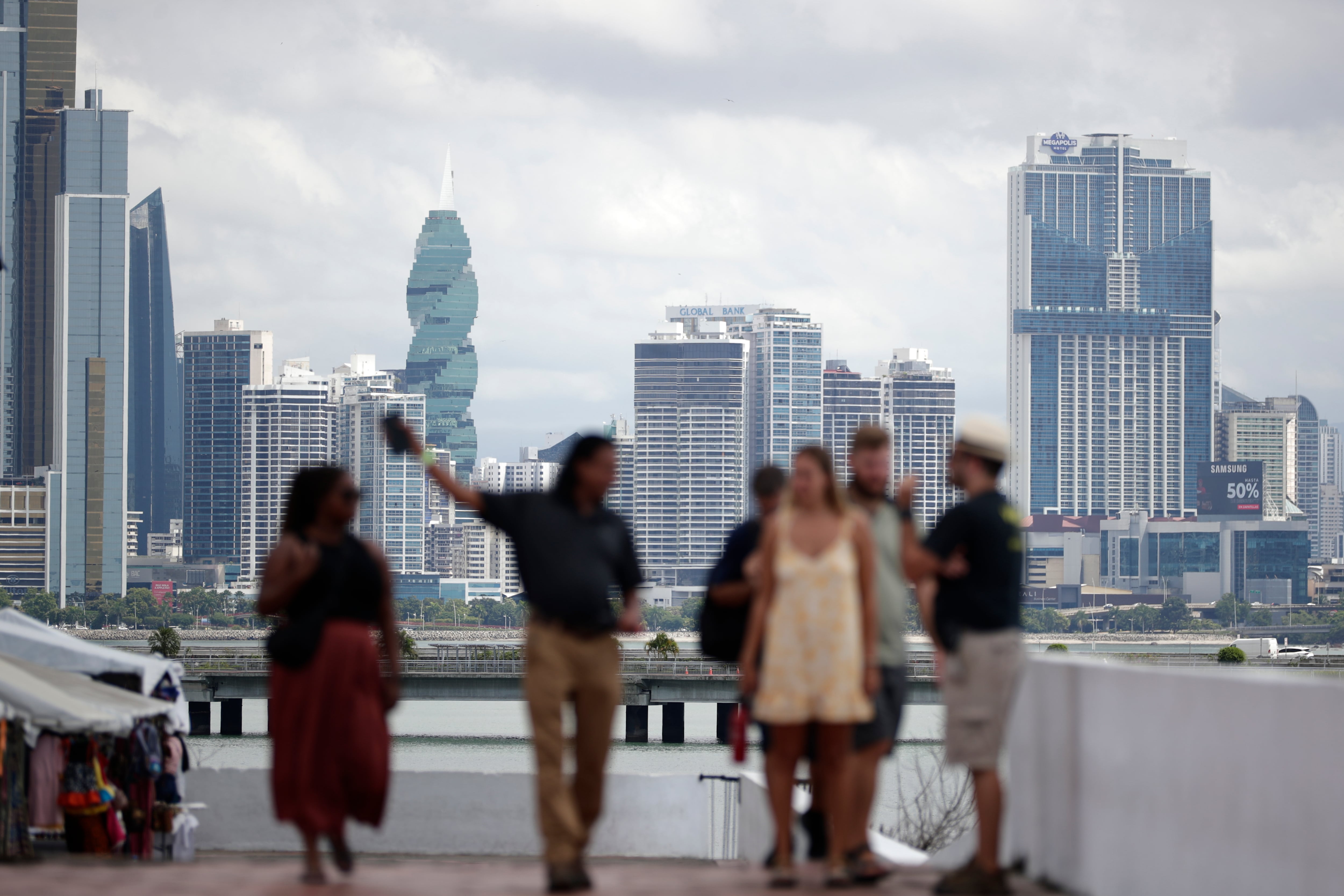 Los ingresos turísticos alcanzaron $6,583 millones durante 2025, reflejando un aumento de 9.7% en comparación con 2024. EFE/Bienvenido Velasco