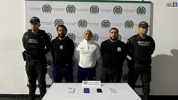 El operativo policial simultáneo desarticuló las estructuras Los de la Razón, Combo 13 de Noviembre y La Matecaña en el Valle de Aburrá - crédito Fiscalía