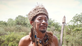 Fernando Carteiro, comunero de Yarinacocha, pide visibilizar la problemática de la amazonía y dialogar| Foto: Captura del documental LEÓN XIV VUELVE A CASA - PUCALLPA (EP.2)