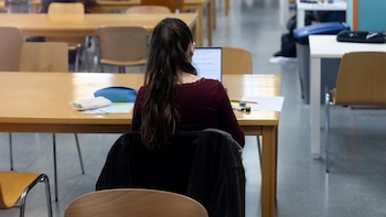 El 11,5% de los jóvenes españoles de entre 15 y 29 años ni estudia ni trabaja