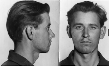 Una foto del abultado prontuario