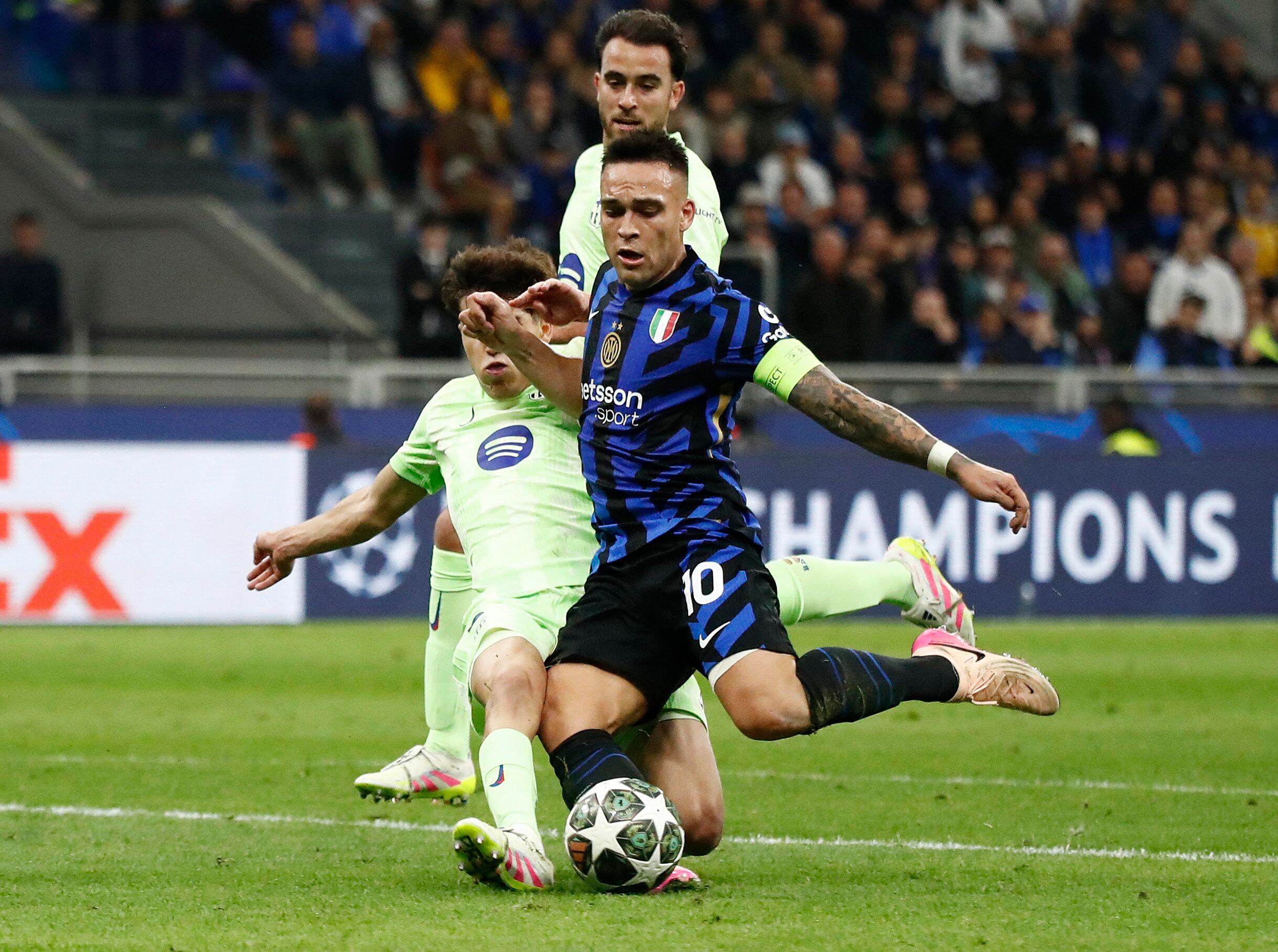 2Q3HYM6LOZF6NFNAOWO7VPKBHA Con una gran actuación de Lautaro Martínez, Inter empata contra Barcelona por las semifinales de la Champions
