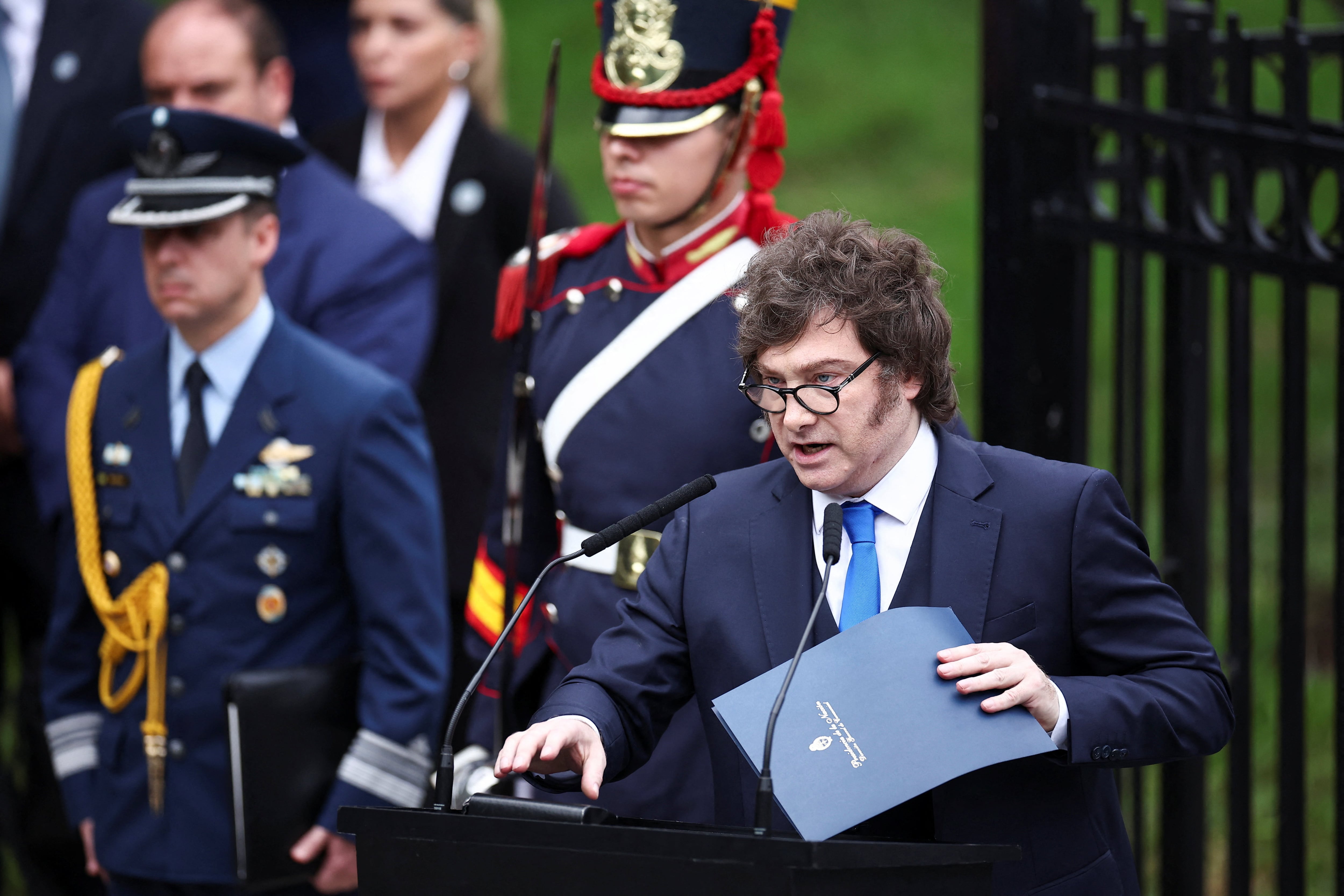 Javier Milei habla durante un acto por Malvinas (Foto: Reuters / Agustin Marcarian)