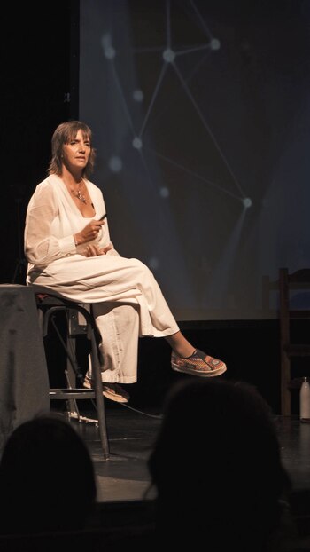 Frente a una audiencia que