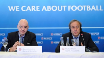 Platini cree que Infantino "ha fracasado" y recuerda que "siempre" le ha gustado "el dinero y el poder"