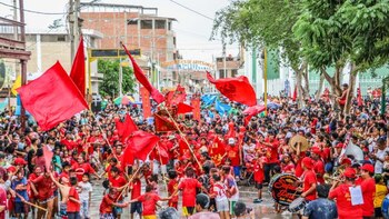 Conoce la costumbres, bailes, comida