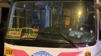 Nuevo ataque contra Translima: delincuentes disparan siete veces contra bus y dejan herido a conductor