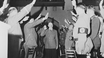 Un tribunal cómplice, un fiscal benévolo y un fallo escandaloso: cuando Adolf Hitler fue condenado por intentar un golpe de Estado