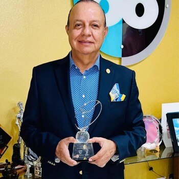 Luis Arnoldo Cabada Alvídrez dirige Canal 66 en Mexicali tras más de 40 años en la televisión (Facebook)